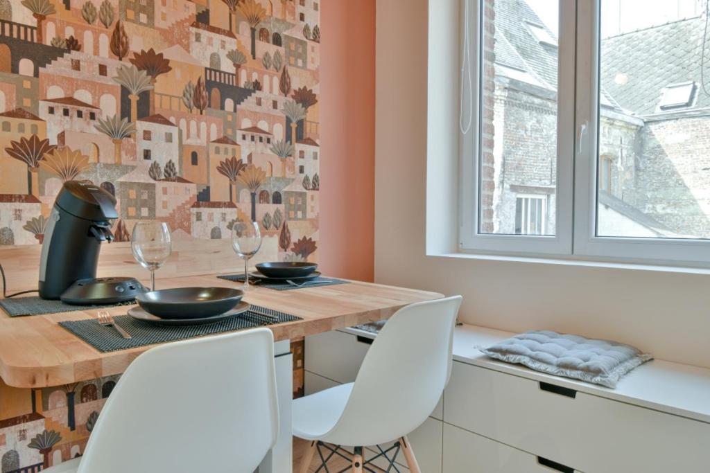 Residence Jean Hardy - Hyper Centre, Parking Gratuit, Wifi, Clim, Gare Valenciennes Zewnętrze zdjęcie